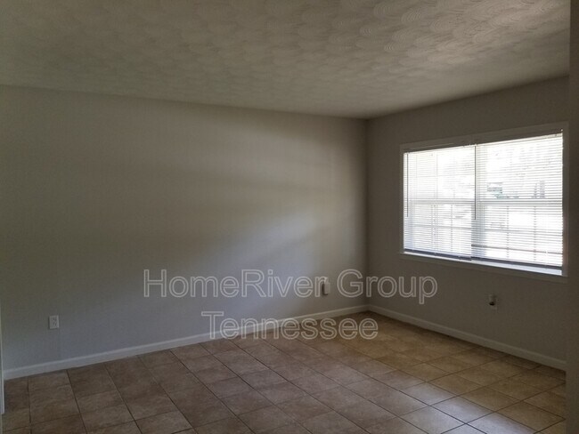 Building Photo - 4289 Davidcrest Dr