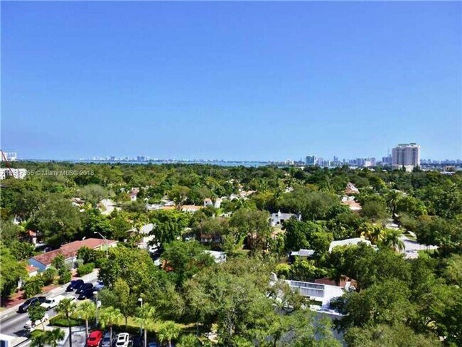 Building Photo - STUDIO LOFT