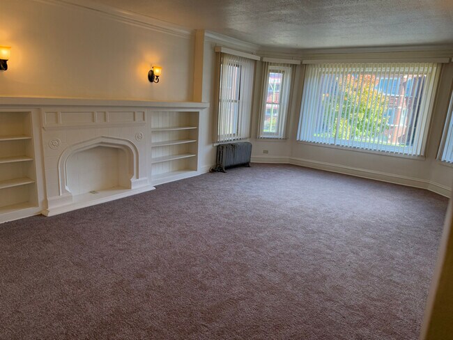 Photo - 8220 S Langley Ave Apartment