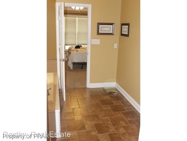 Building Photo - 5 br, 3 bath House - 360 Kimberwicke Drive