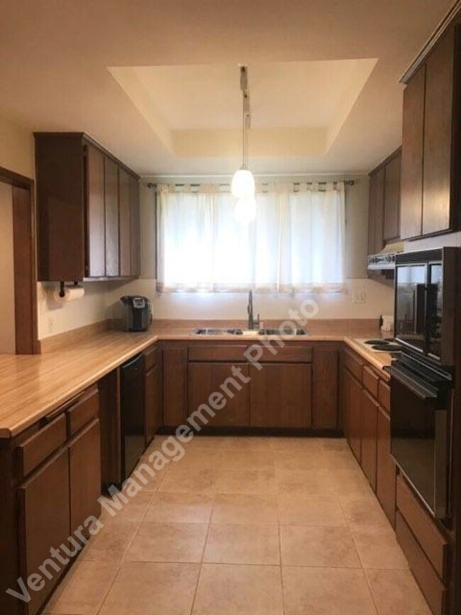Foto del edificio - 5103 Bradley Rd