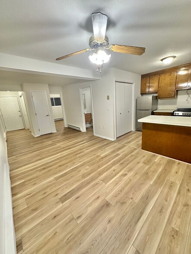 Foto principal - 492 East St