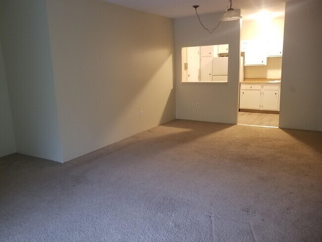 Foto del edificio - 4 Strawberry Bank Rd