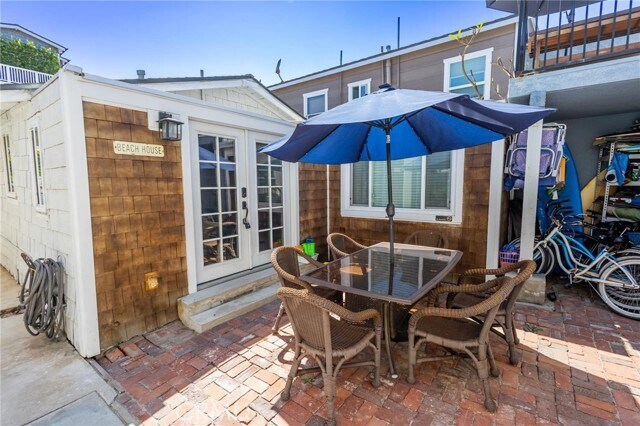 Foto del edificio - 1825 W Balboa Blvd