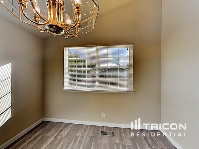 Foto del edificio - 4170 Snowshoe Ln