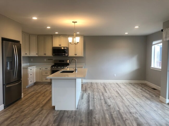 Building Photo - 222 W Celtic Cir