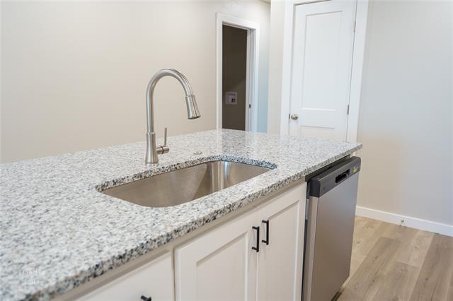 Foto del edificio - 6126 Princess Ln