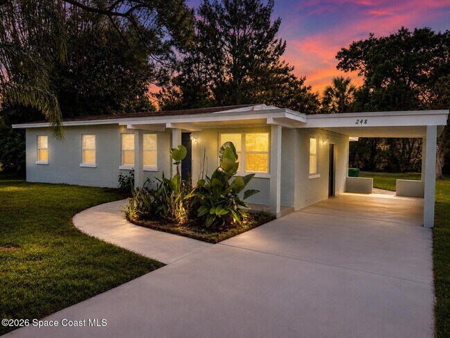 Foto del edificio - 248 Laurel Oak St