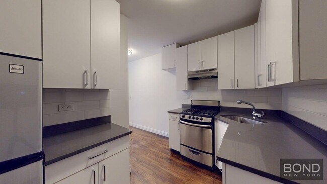 Foto del edificio - 151 Mott St