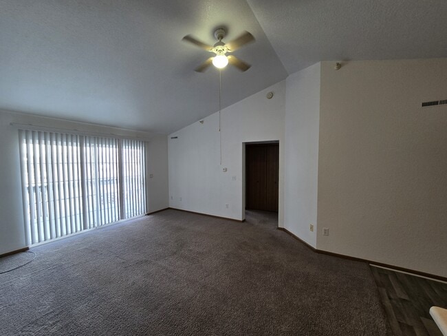 Building Photo - 619 Johnson St