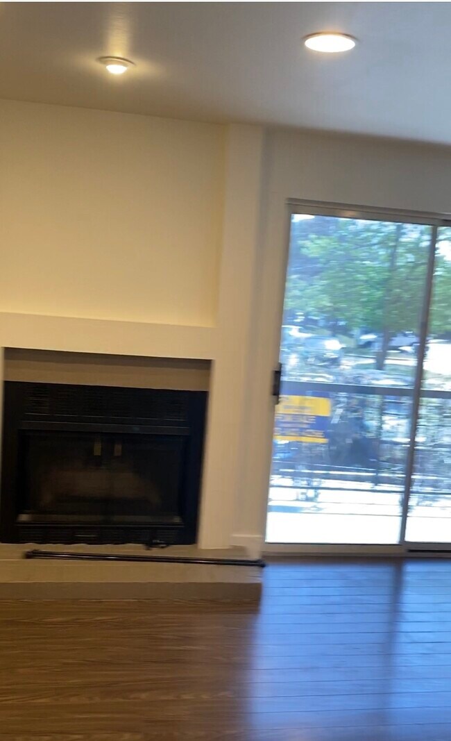 Foto del edificio - 4899 S Dudley St