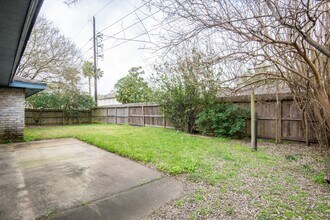 Building Photo - 12034 Paddock Way