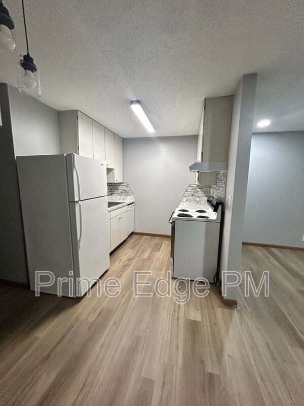 Foto del edificio - 4621 Prescott Ave