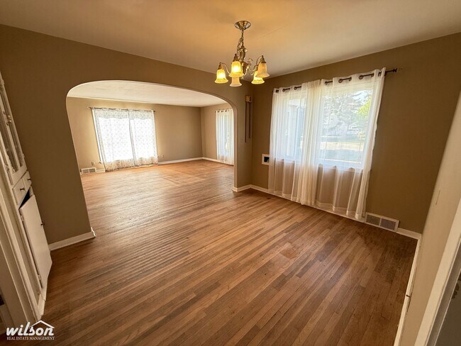 Foto del edificio - Now Available: 3BR/2BA Home in Great Neigh...