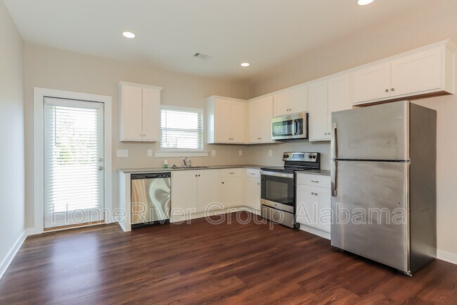 Building Photo - 15662 Capstone Blvd