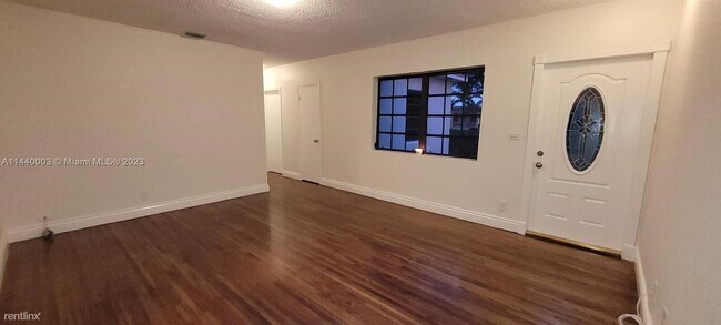 Building Photo - 3 br, 2 bath House - 8481 SW 35th Ter