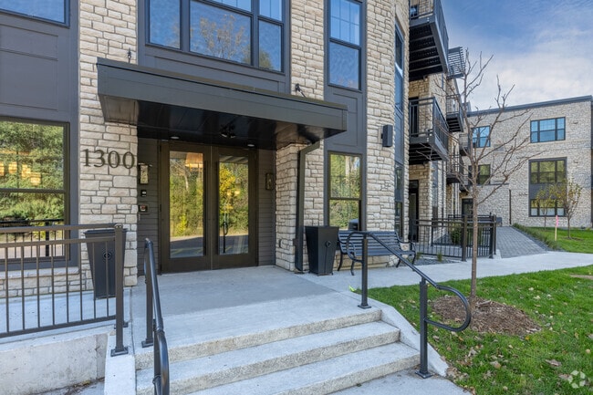 Entrance - The River House