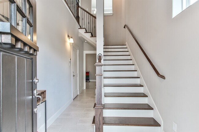 Foto del edificio - 812 Fisher St