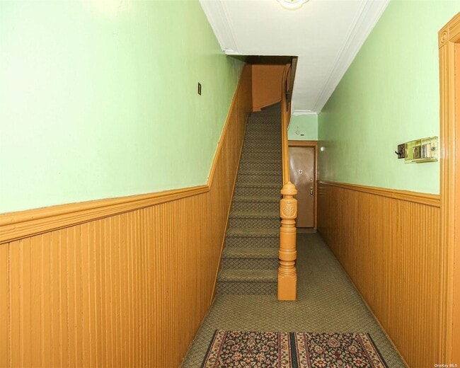 Building Photo - 47-10 11th St
