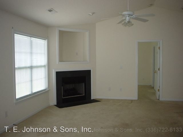 Building Photo - 3 br, 2 bath House - 3816 Heather View Lane