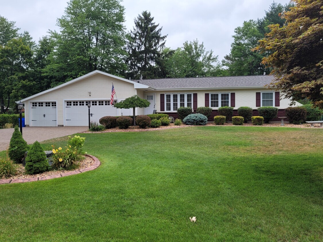 2 Linda Dr, Colonie, NY 12205 House Rental in Colonie, NY