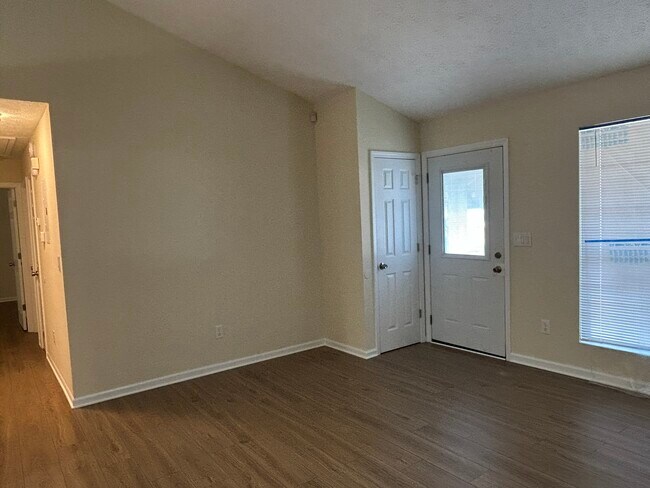 Foto del edificio - 5538 Summer Ln