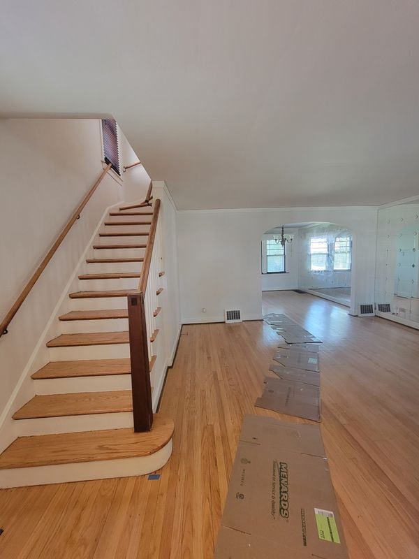 Building Photo - 10529 S Eberhart Ave