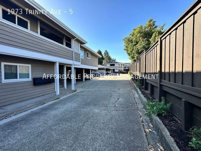 Building Photo - 1973 Trinity Ave