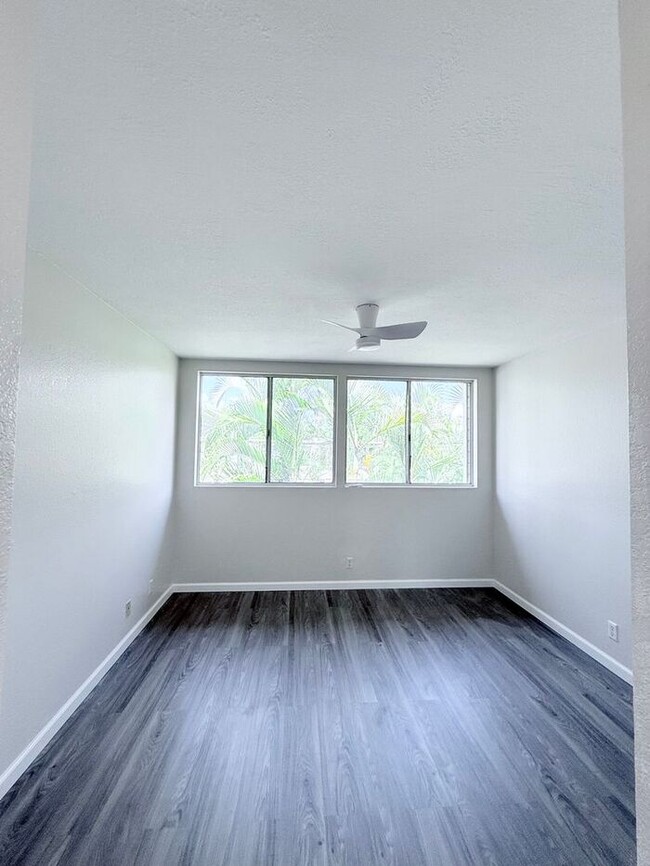 Building Photo - Mililani Terrace - 2-bedroom 1 bath townho...