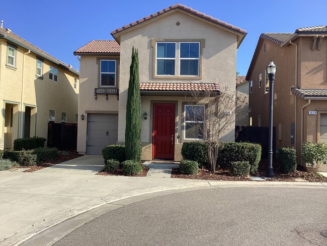 Foto del edificio - 1587 Etchings Way