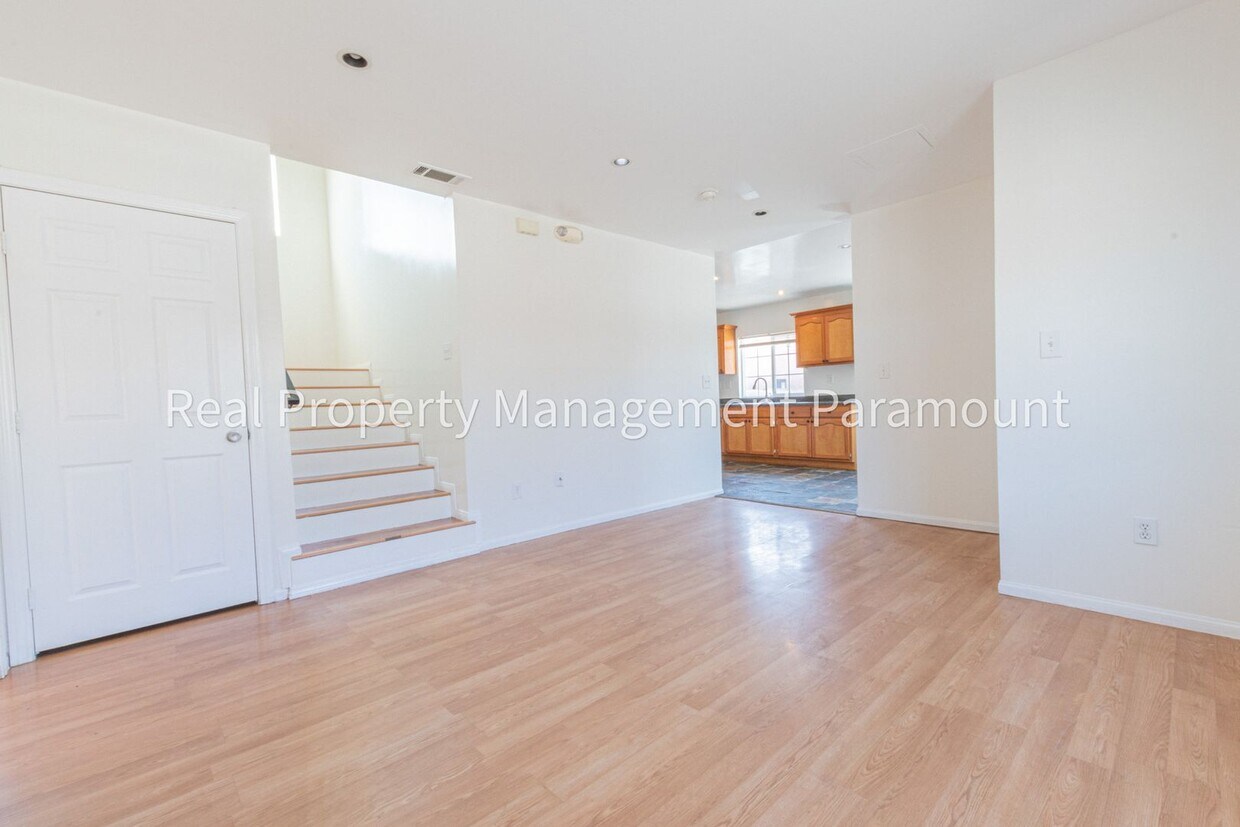 Foto principal - 3248 W 111th St