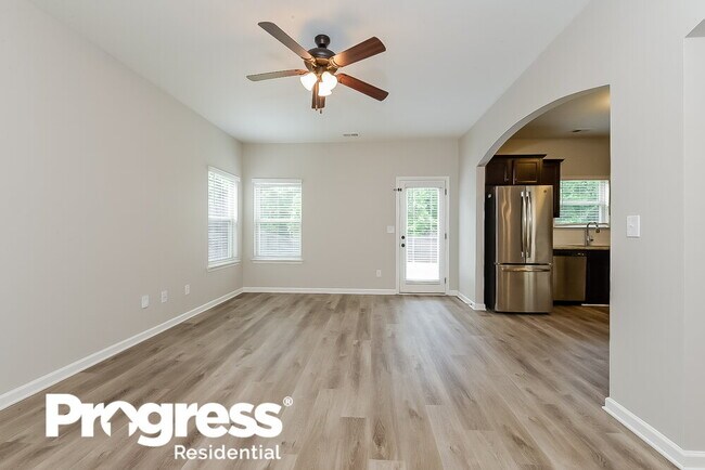 Building Photo - 155 Magnaview Dr