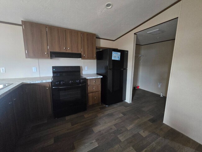 Foto del edificio - 6500 Mccrary Rd Ext