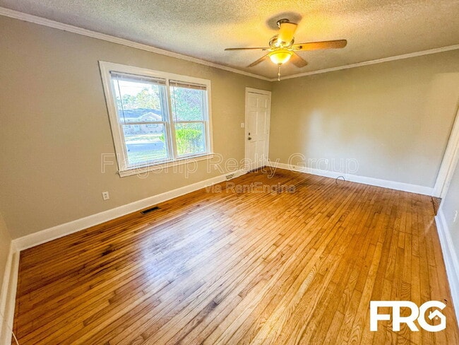 Building Photo - 113 Belmont Dr