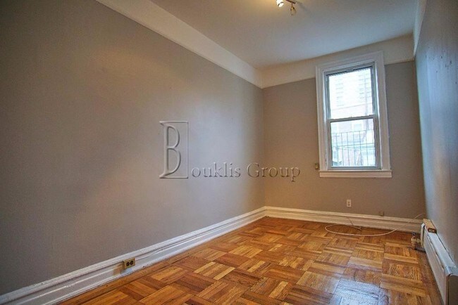 Foto del edificio - 3417 Corlear Ave