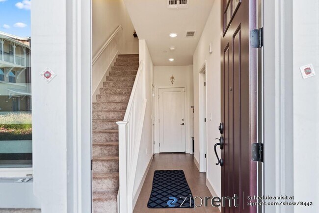 Building Photo - 4260 Midlands Ct