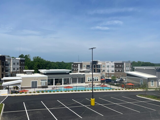 Building Photo - Lombardy | 2 Bed 2 Bath | 1100 sf