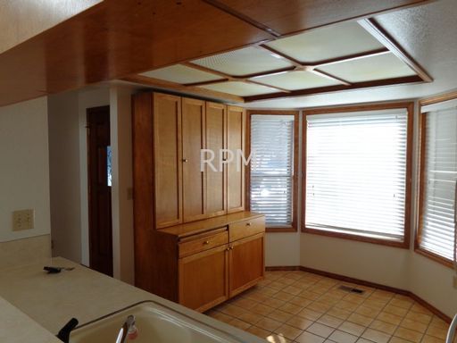 Building Photo - 6886 W Cascade Dr