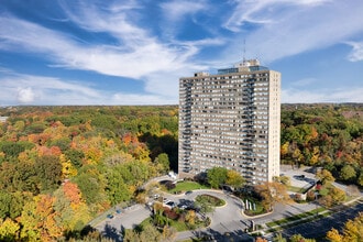 Building Photo - Lake Park Tower