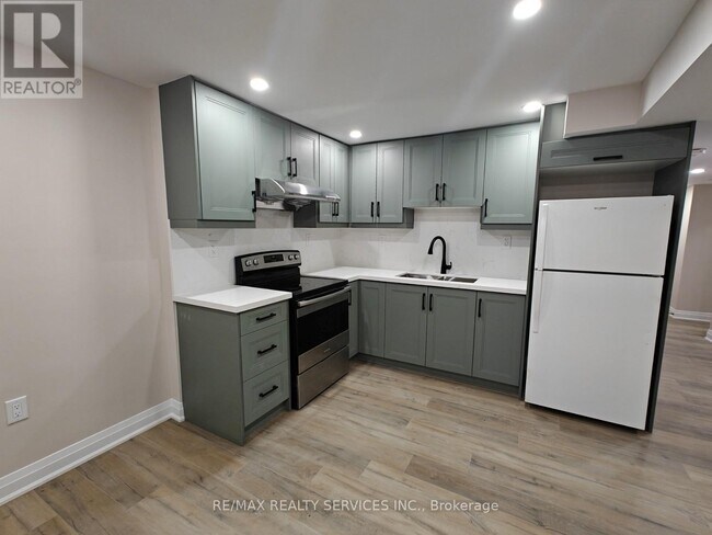 Building Photo - 3756 Althorpe Cir