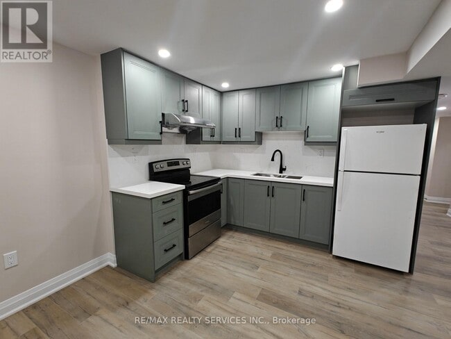 Photo du bâtiment - 3756 Althorpe Cir