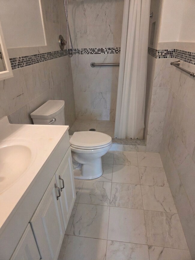Foto del edificio - 450 NW 20th St