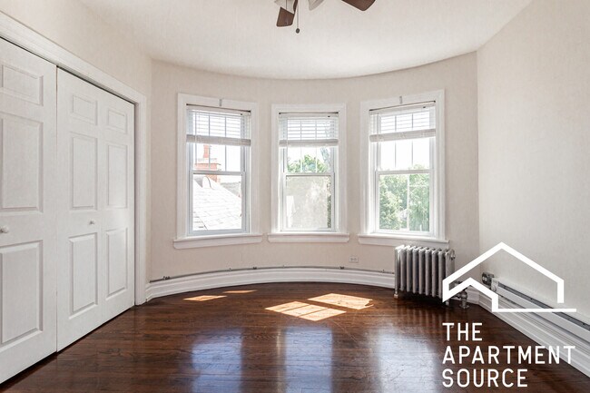 Foto del edificio - 2133 W Giddings St