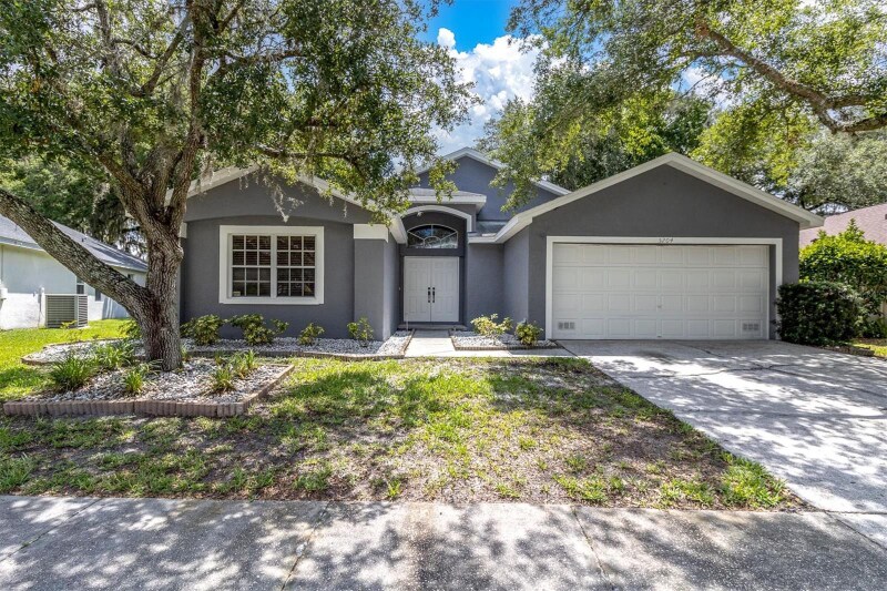 Foto principal - 5204 New Brittany Ln