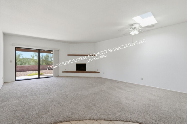 Building Photo - 5810 E Chiricahua Trail