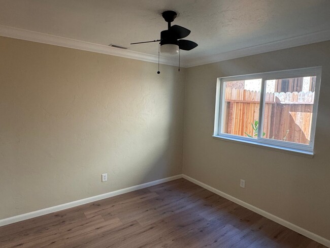Foto del edificio - 4700 3rd St