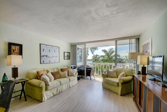 Foto del edificio - 2505 S Ocean Blvd