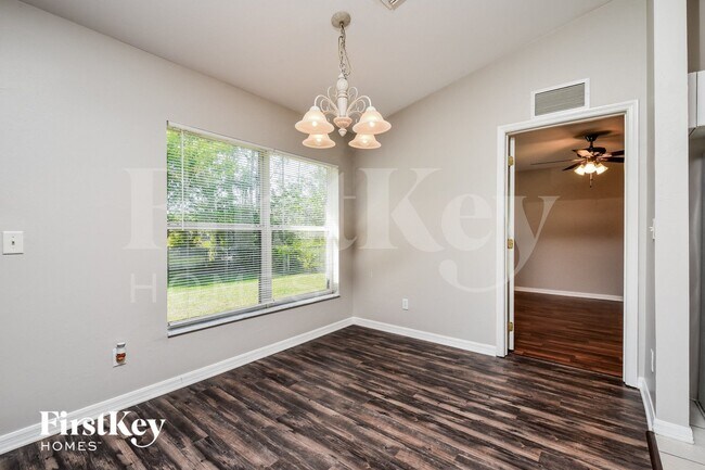 Foto del edificio - 218 Manatee St