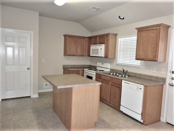 Building Photo - 12019 Mill Summit