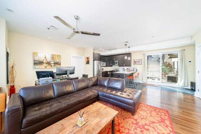 Foto del edificio - 635 6th St